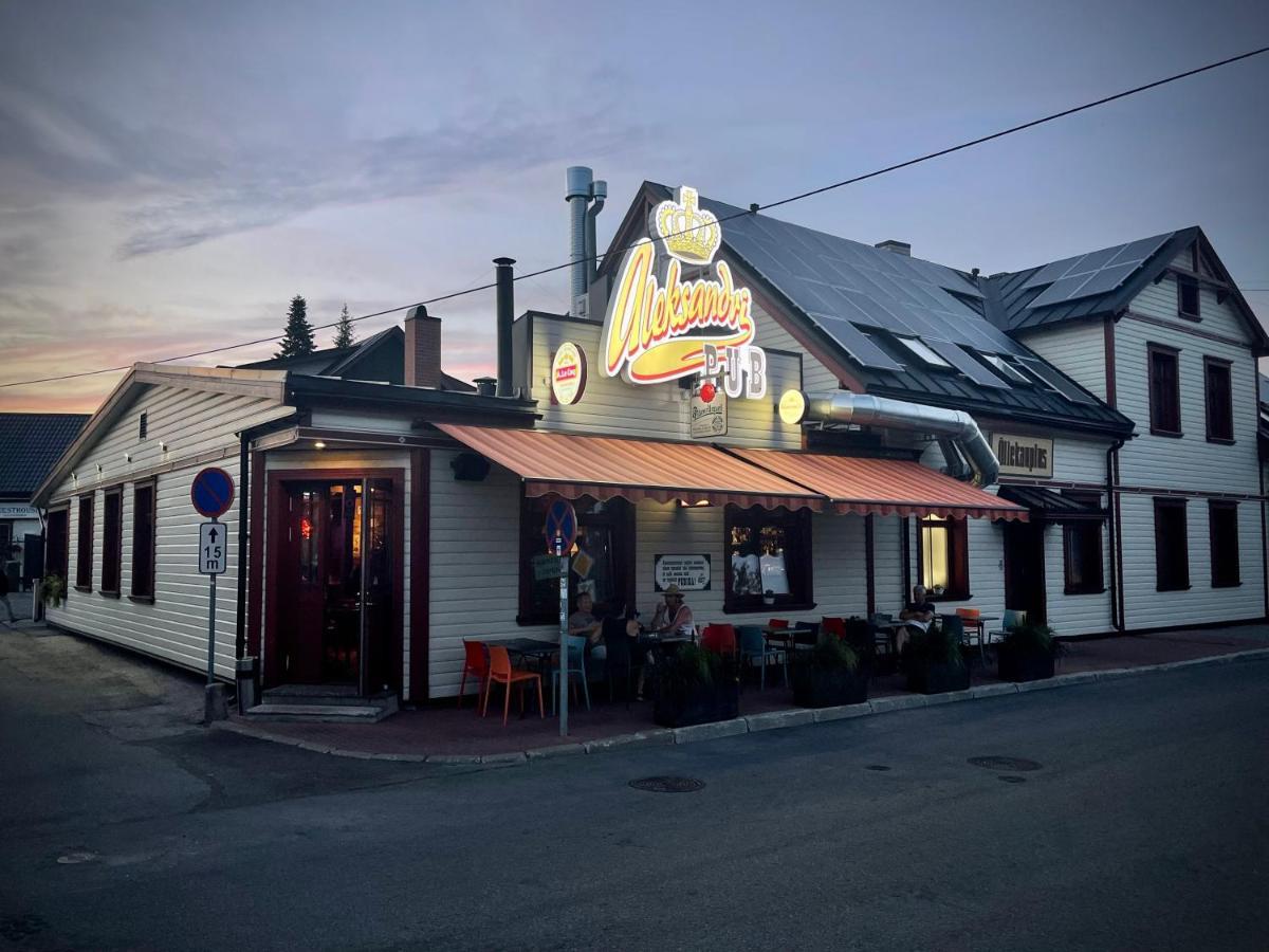 派尔努 亚历山大旅馆酒店 外观 照片